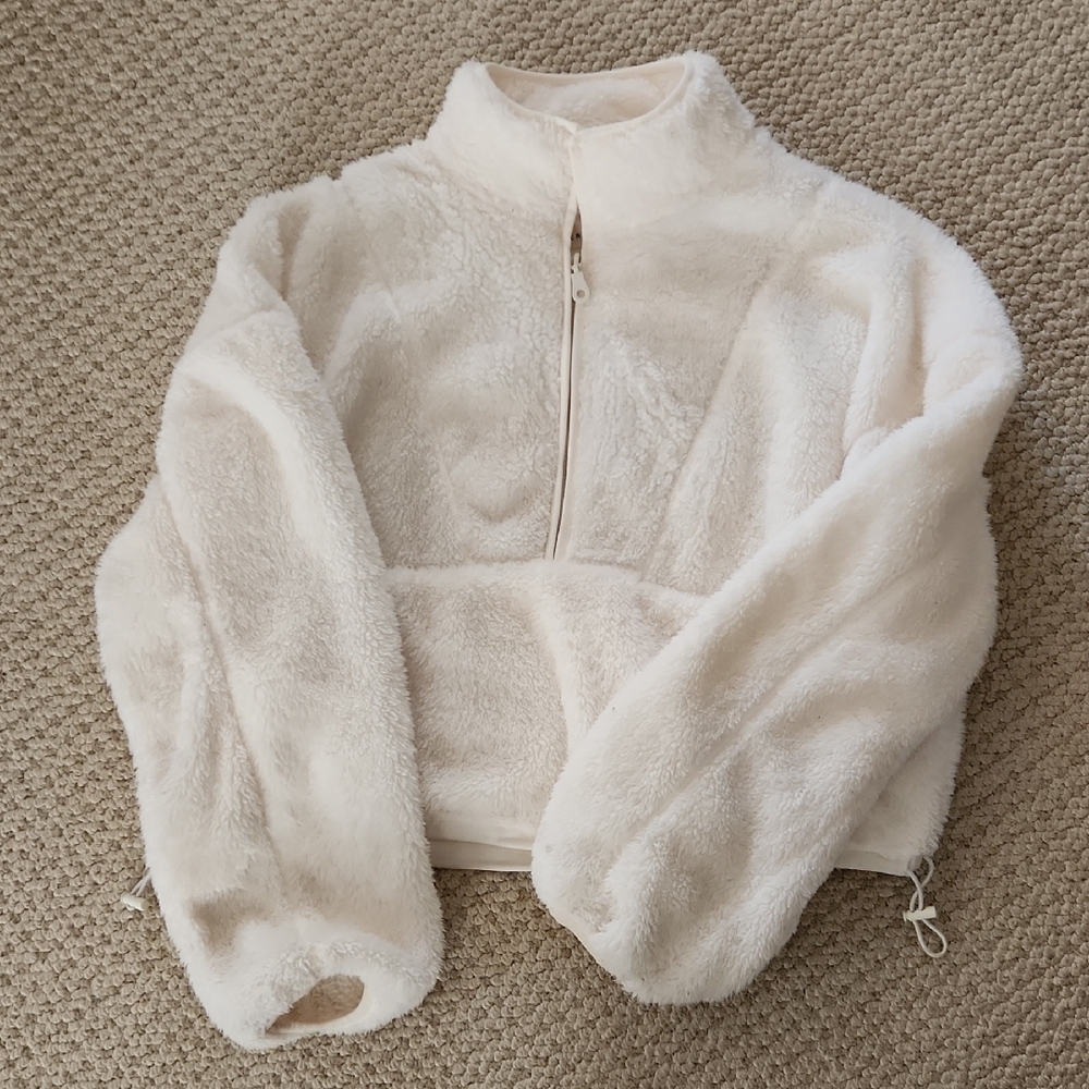 Aeropostale Women's Cream Half Zip